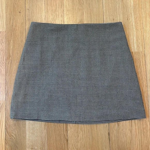H&M Mini Skirt Houndstooth Plaid Black White Retro Size 8 - Picture 2 of 7